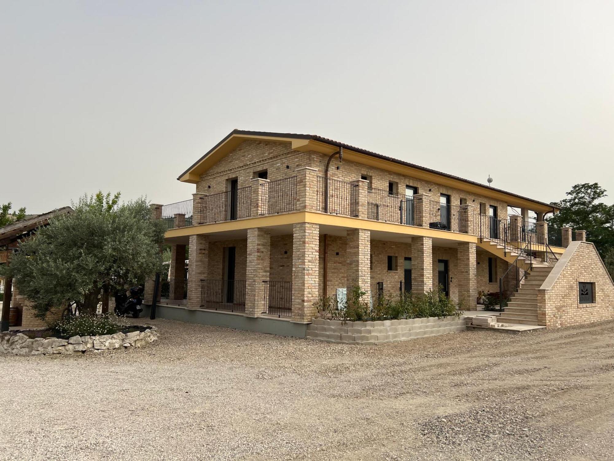 Ll Crinale Village Farm stay
